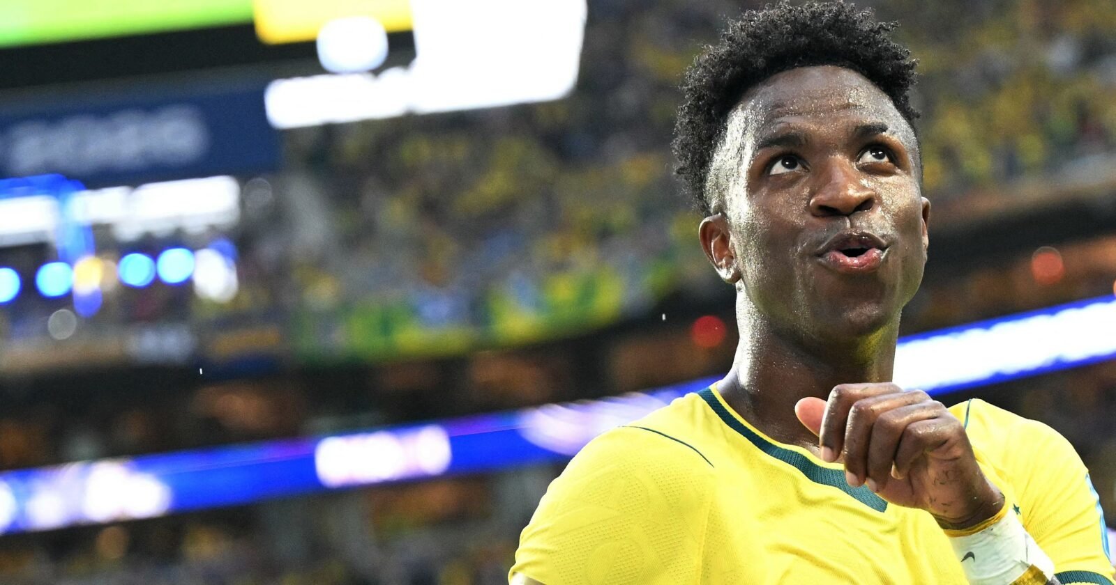 Ranking internacional põe Vini Jr. só atrás de Messi e Mbappé na Copa do Mundo; Brasil tem três jogadores entre os 50 melhores