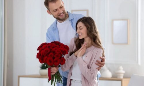 Rosas para o Dia dos Namorados: descubra qual cor combina com a sua história de amor