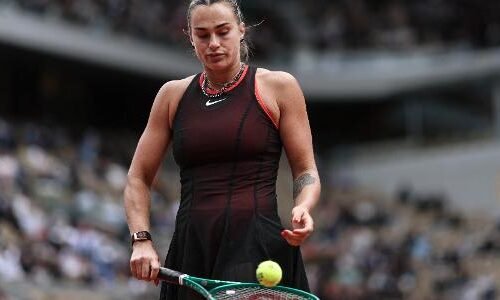 Aryna Sabalenka, durante eliminação nas quartas de final de Roland Garros para Diana Shnaider