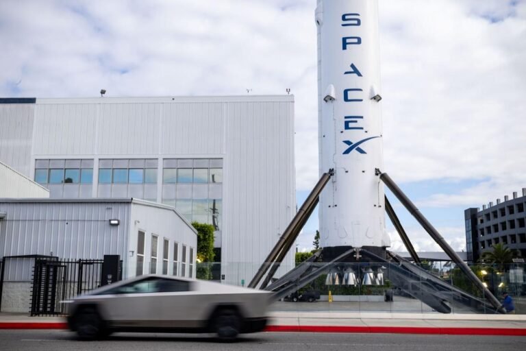 SpaceX Said to Target $75 Billion in IPO at $135 Per Share