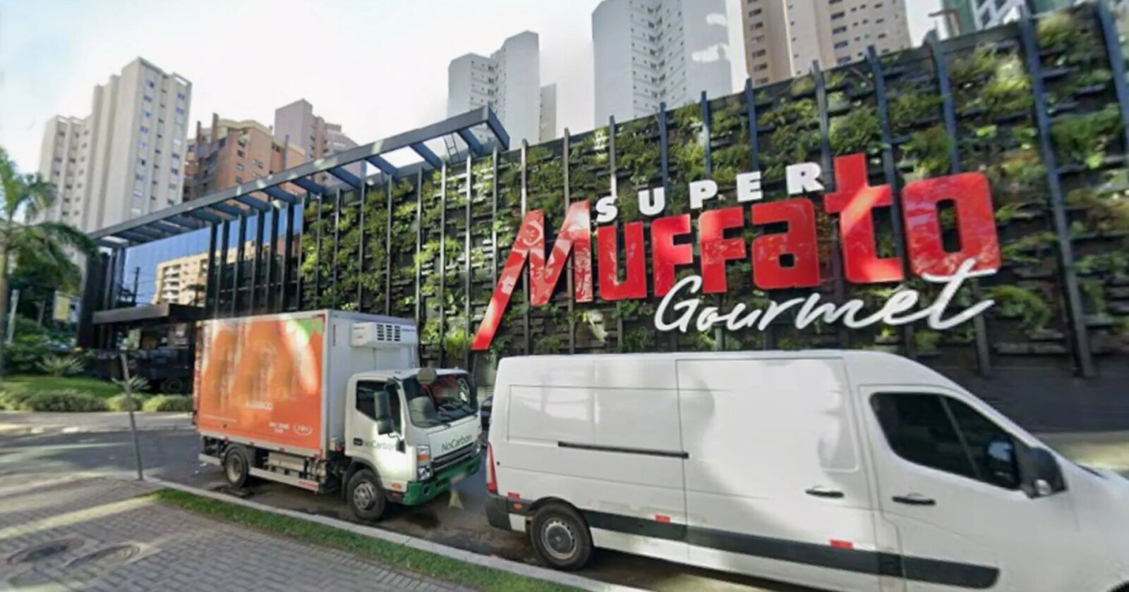 Supermercado muda estratégia e reinaugura após revitalização