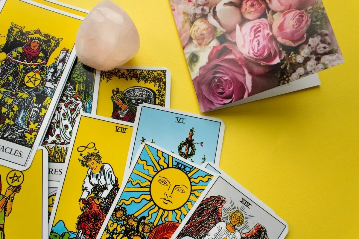 Tarot do dia: previsão para os 12 signos em 27/06/2026