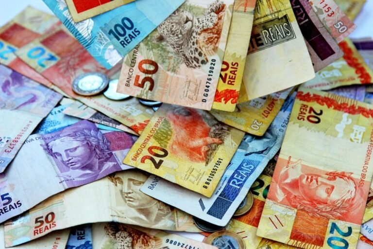 Taxas do Tesouro Direto disparam e renovam máximas do ano com temor inflacionário