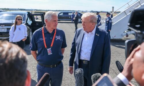 Trump-backed NY gubernatorial candidate attends picketed Israeli real estate event