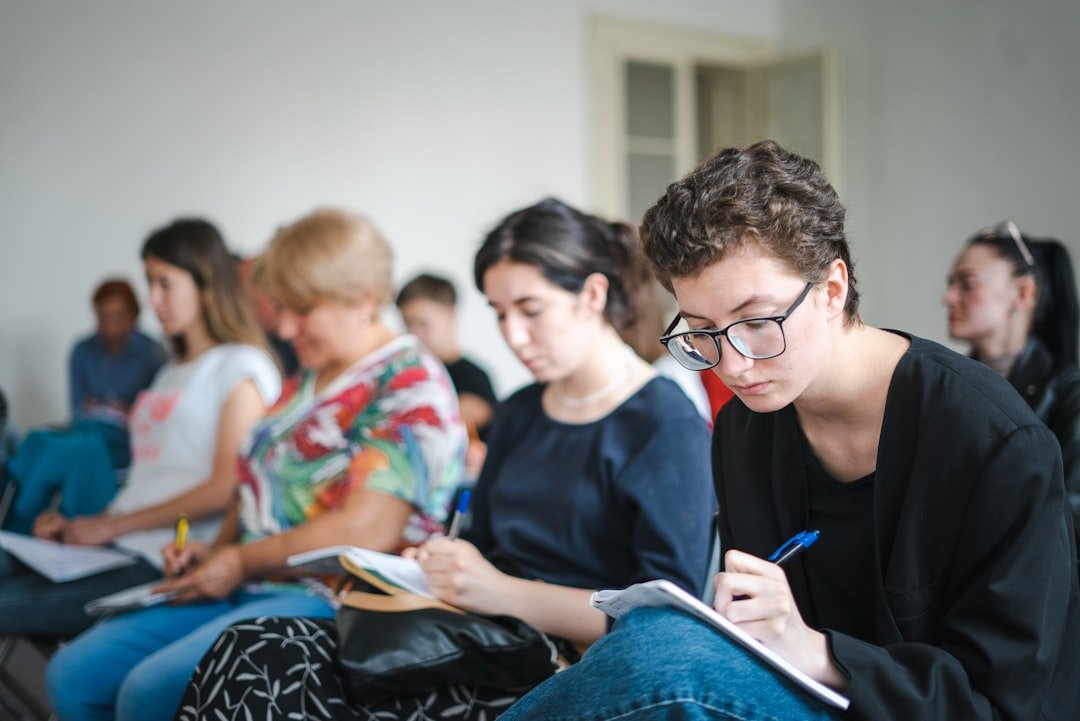 Que evidências oficiais ajudam a validar o plano (prova, redação e datas) — student exam study