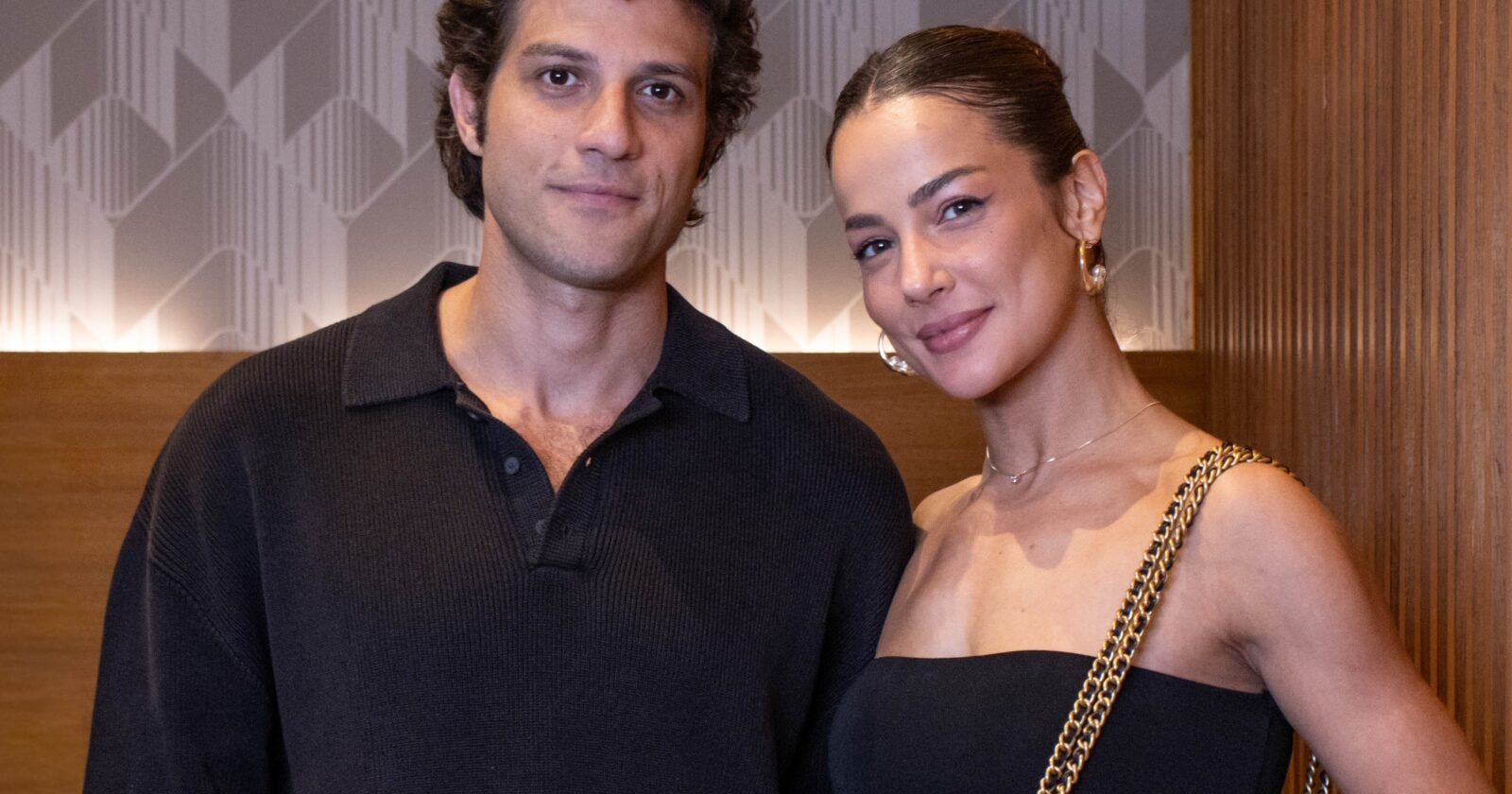 Adriana descobre que Pedro está casado com Bruna