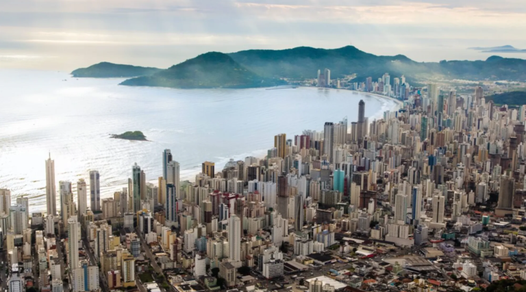 Balneário Camboriú reduz ITBI e abre mão de R$ 2,3 milhões ao ano