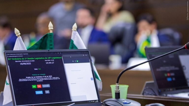 Câmara de Cascavel vota projetos sobre Alzheimer, homenagens e segurança alimentar na sessão desta terça-feira