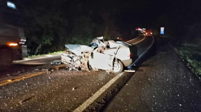 Colisão frontal entre carro e caminhão-tanque deixa um morto na BR-277, em Nova Laranjeiras