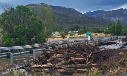 Colorado flash flooding causes evacuations, closes U.S. 550