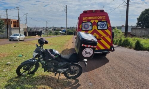 De mobilete, menino de 11 anos fica ferido após colisão com motociclista