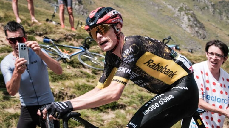 Drama com a queda de Jonas Vingegaard! O segundo colocado na classificação geral é obrigado a abandonar o Tour de France de 2026