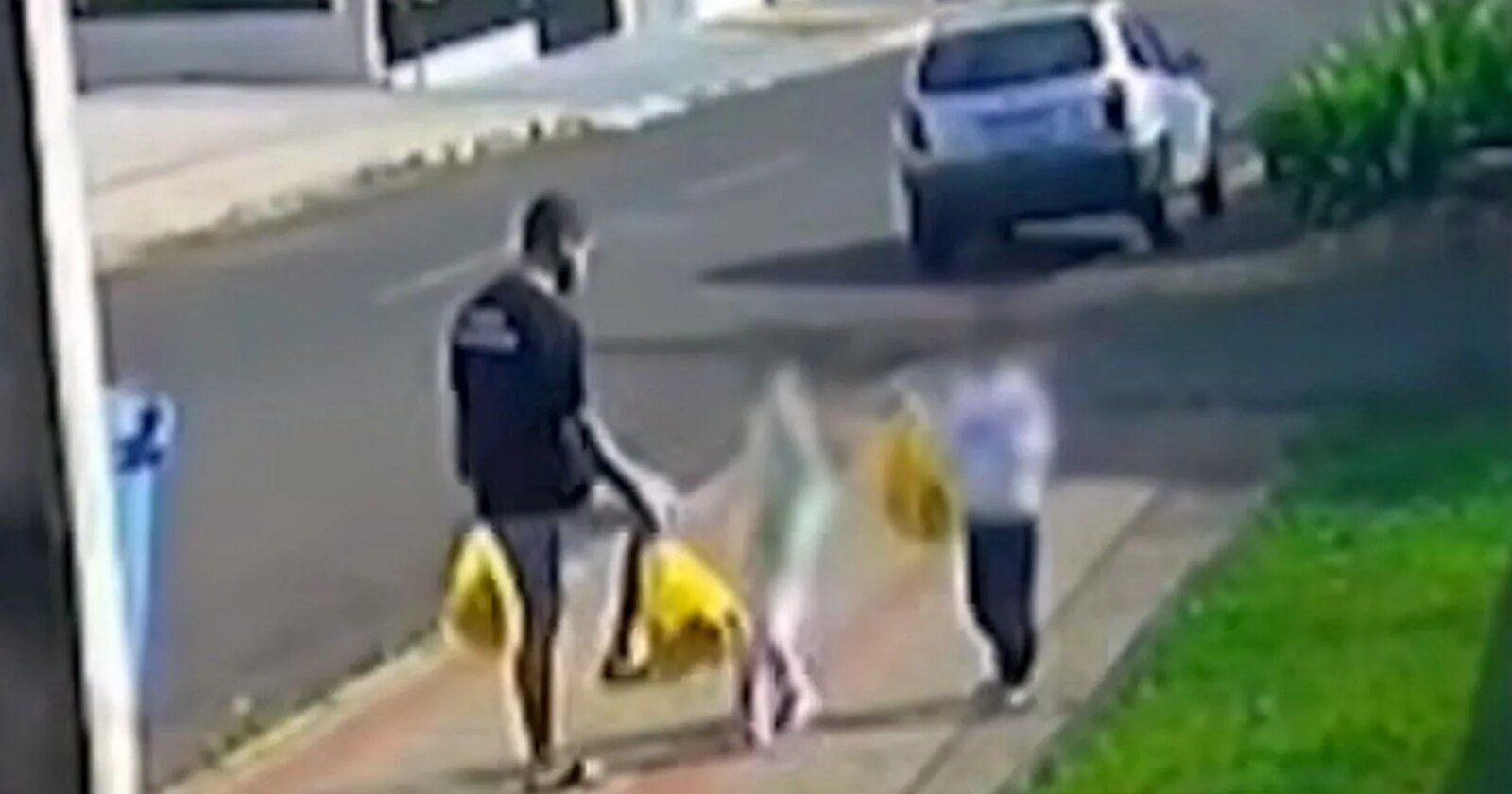 Em liberdade, pai que chutou filha de 3 anos no Paraná diz que perdeu o controle
