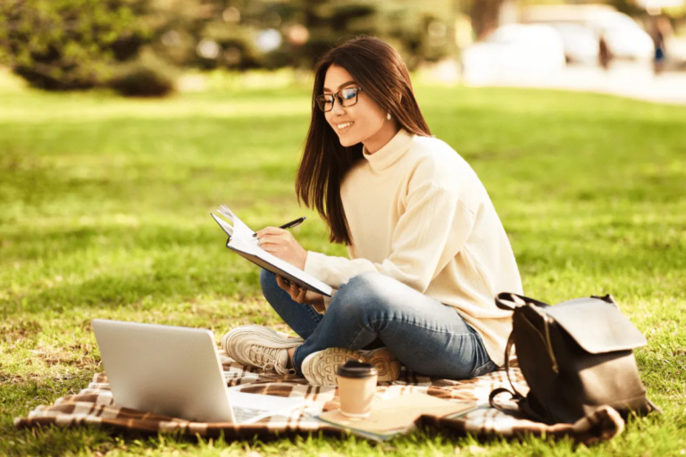 Enem 2026: estudar nas férias é realmente necessário? Veja como encontrar equilíbrio