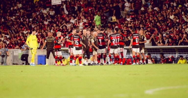 Filipe Luís acerta chegada de volante do Flamengo ao Monaco, diz jornal