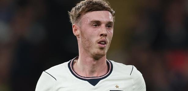 Cole Palmer em ação durante amistoso entre Inglaterra e Japão