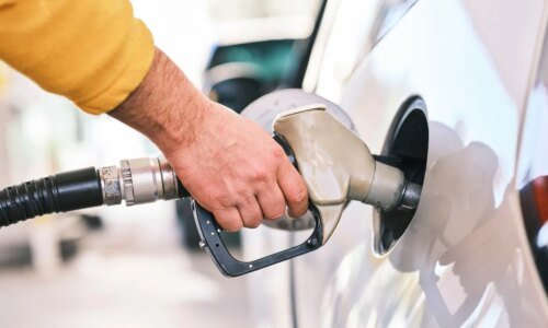 Gasolina mais cara? Governo esconde decisão que afeta seu bolso na próxima semana