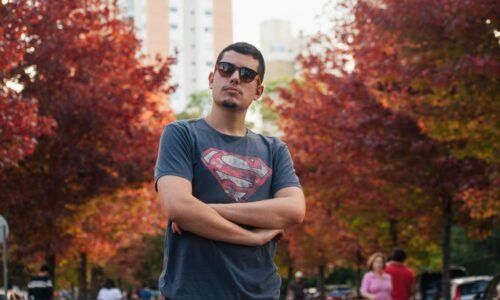Hoje é Dia do Homem. Agora falta marcar aquele exame que vive sendo adiado.