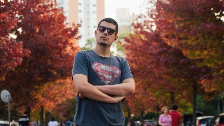 Hoje é Dia do Homem. Agora falta marcar aquele exame que vive sendo adiado.