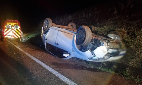 Homem fica ferido em capotamento na PR-486, em Cascavel