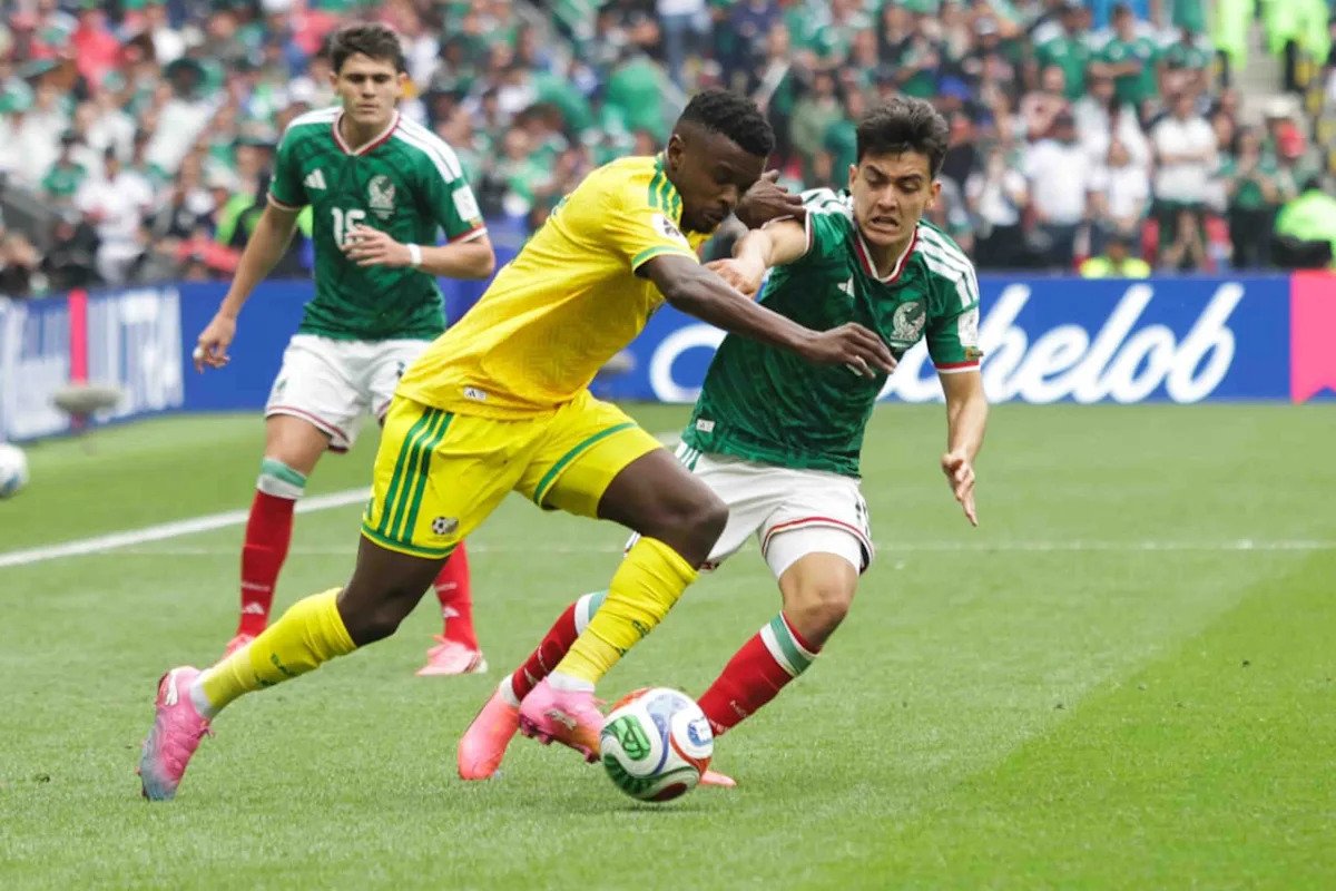 Israel Reyes destaca que la Selección se queda en casa