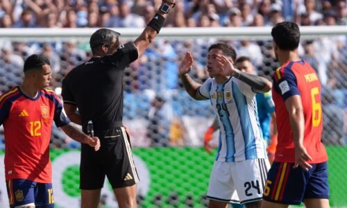 La expulsión de Enzo Fernández es correcta :: Olé