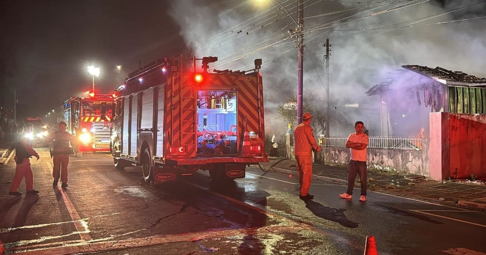 Menino de 5 anos morre carbonizado em incêndio em residência em Ponta Grossa
