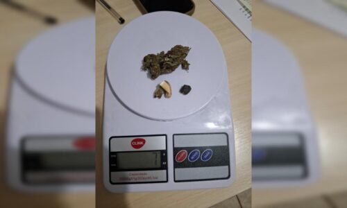 Motorista é flagrado com maconha durante fiscalização na PR-182, em Palotina
