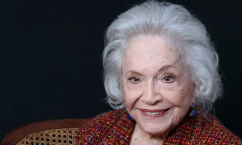 Nathalia Timberg recebe homenagem por 90 anos de carreira no Rio