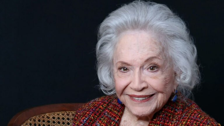 Nathalia Timberg recebe homenagem por 90 anos de carreira no Rio