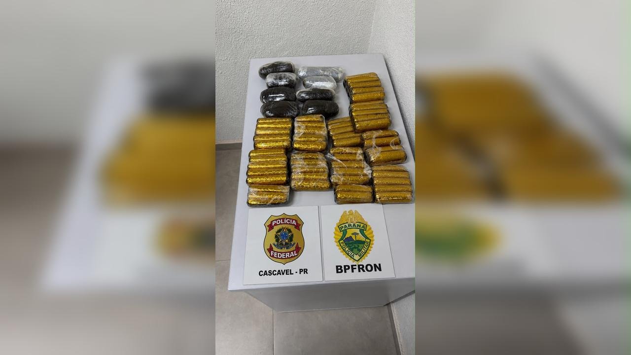 PM e Polícia Federal apreendem mais de 1,1 tonelada de drogas e prendem quatro no Oeste do Paraná