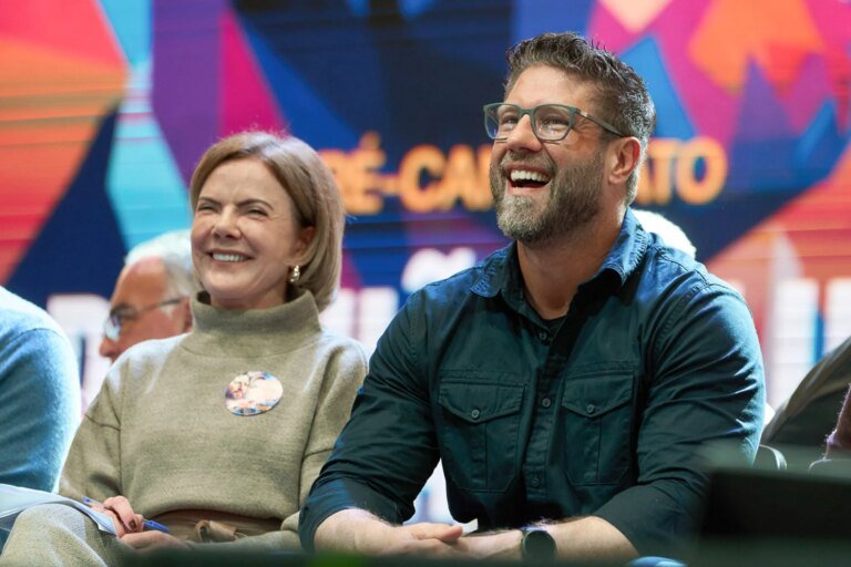 Partido Verde oficializa apoio às candidaturas de Requião Filho e Gleisi Hoffmann