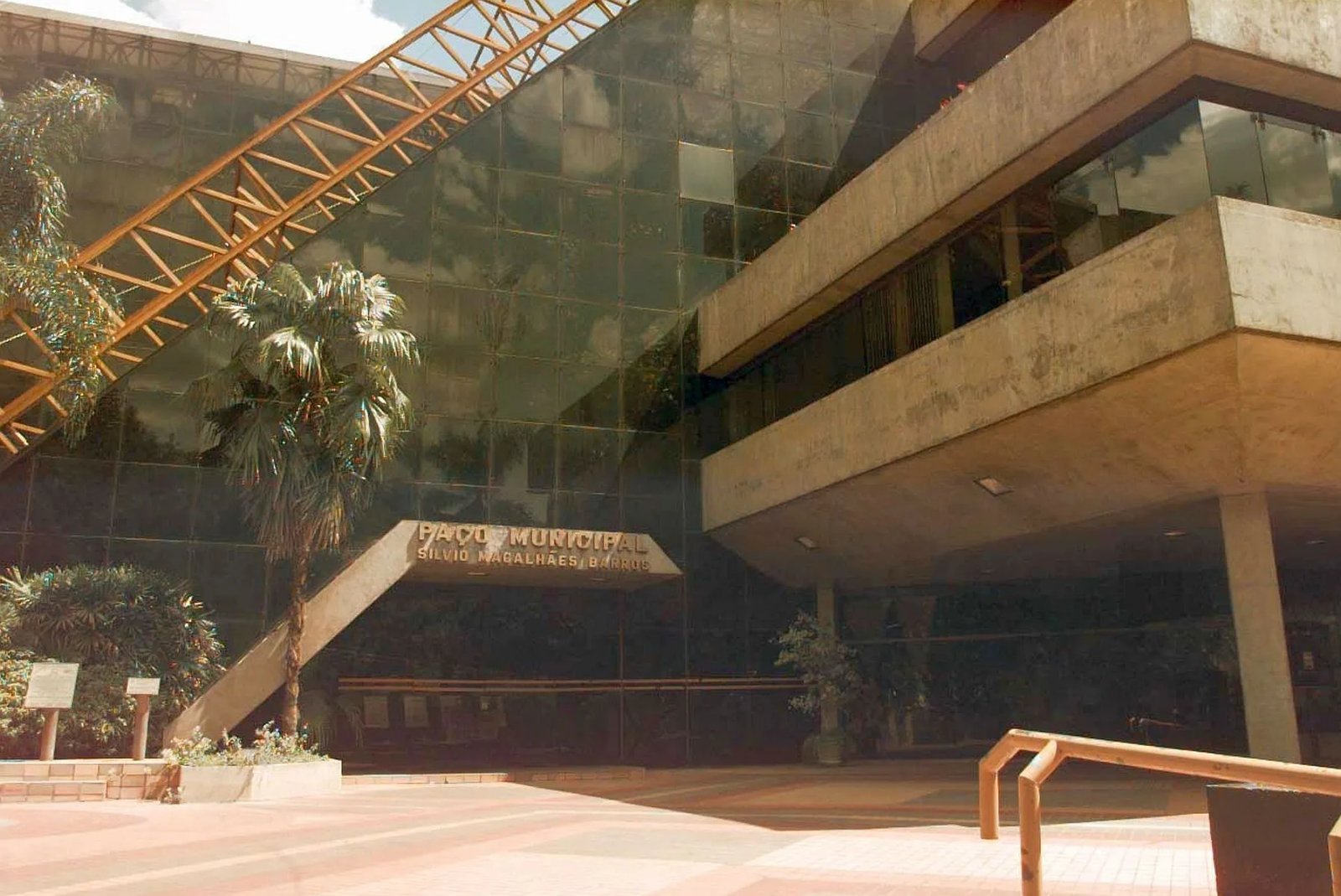 Prefeitura de Maringá revoga processo de R$ 90 mi para terceirização da merenda