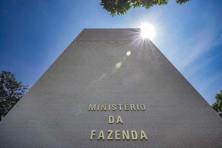 Receita amplia para 22 número de empresas no país classificadas como devedoras contumazes | Brasil