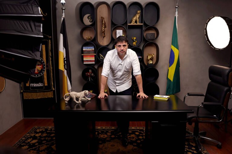 Renan aciona PF após artista dizer que o quer 'morto' - 24/07/2026 - Painel