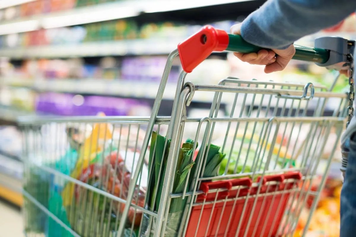 Supermercado na RMC é condenado por restringir idas ao banheiro