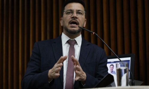 TCE identifica comando ilegal em petição de deputado do Paraná