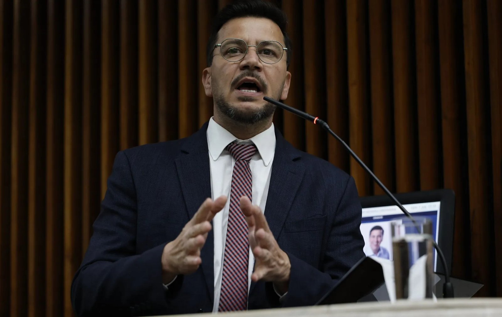 TCE identifica comando ilegal em petição de deputado do Paraná