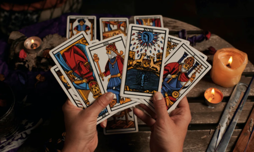 Tarot do dia: previsão para os 12 signos em 18/07/2026