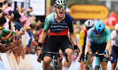 Tour de France: Olav Kooij shines in debut with victory on stage 5 in Pau