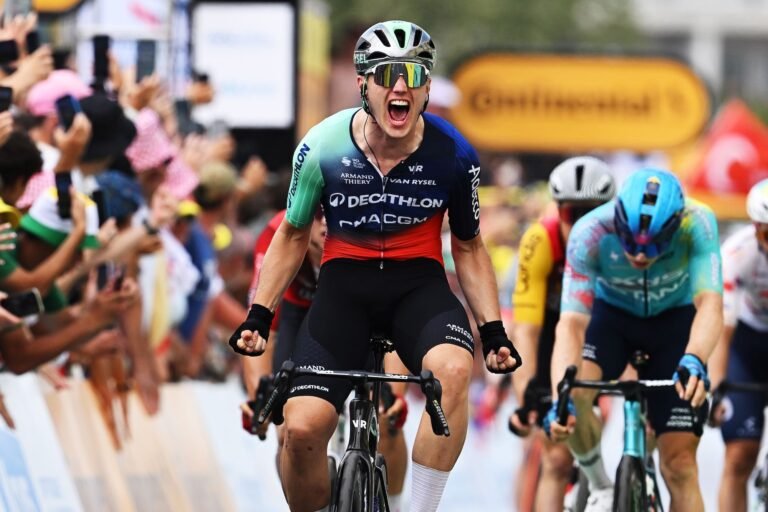 Tour de France: Olav Kooij shines in debut with victory on stage 5 in Pau