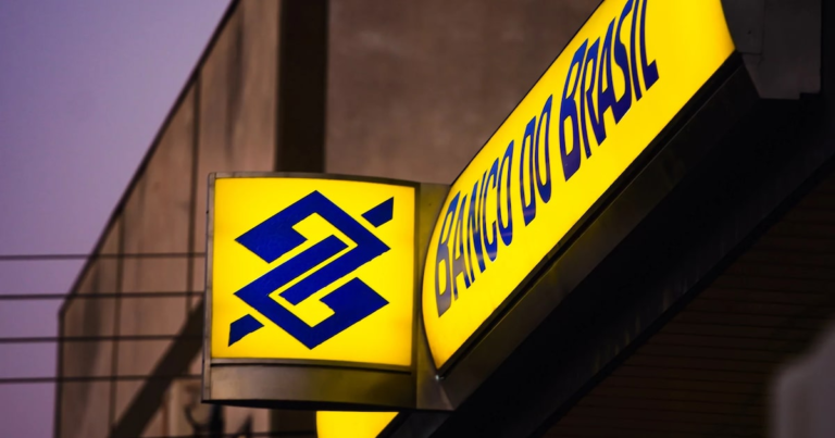 Banco do Brasil (BBAS3) recua 3,6% com cenário eleitoral e temor de novas sanções dos EUA ao Brasil