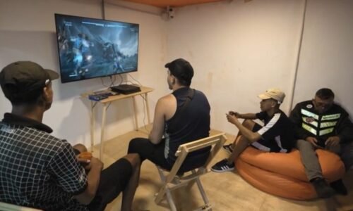 Base criada por motoboys oferece café, banheiro e até videogame; veja