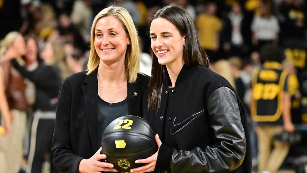 Beth Goetz signs contract extension with Iowa Athletics
