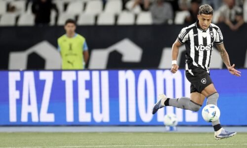 Botafogo encaminha venda de Matheus Martins ao Dinamo Moscou