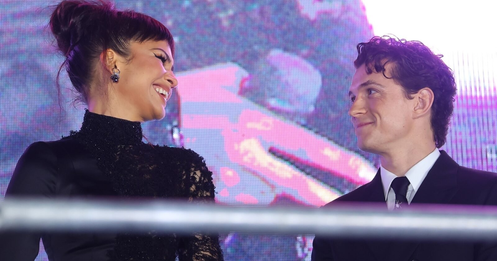 Como Tom Holland e Zendaya se apaixonaram nos bastidores de 'Homem-Aranha'