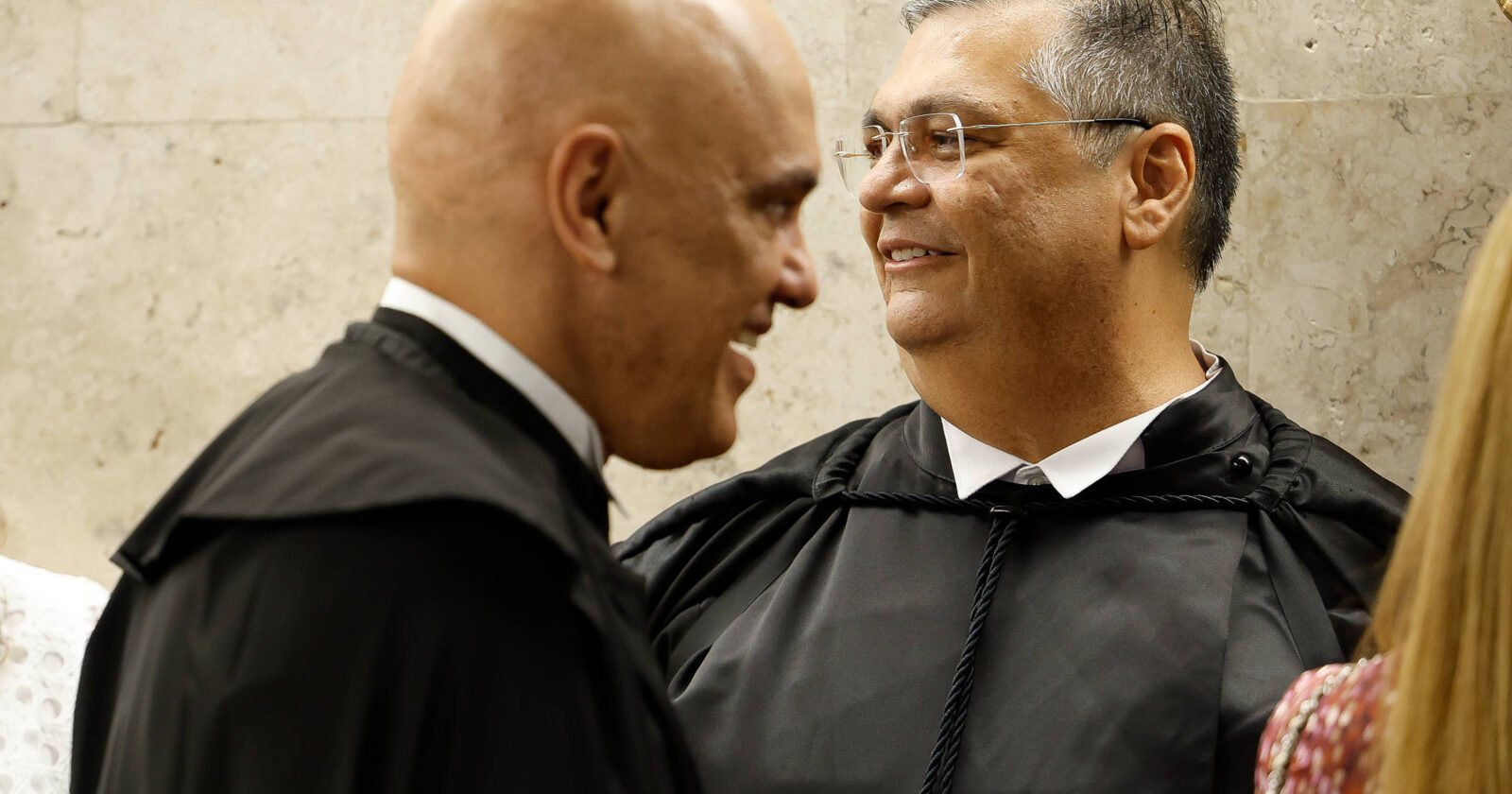 Dino e Moraes defendem rever fim de diploma de jornalismo - 18/08/2026 - Política