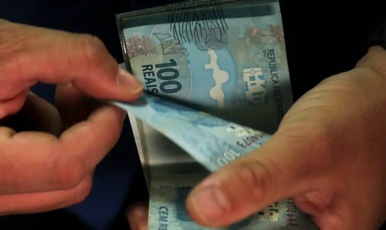 Estado também vai atrasar salários de aposentados e pensionistas em agosto, diz Sinsp