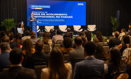 Francisco Zanicotti apresenta diagnóstico da rede de acolhimento no Paraná durante o Congresso Estadual do Ministério Público