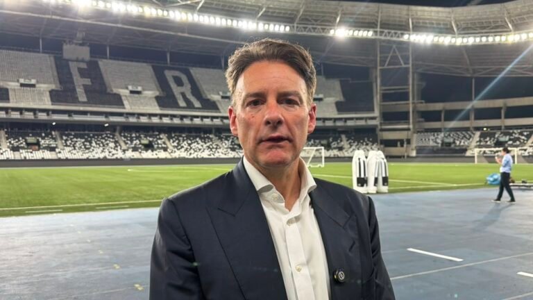 Gabriel de Alba diz: "Queremos o Botafogo o melhor time das Américas"